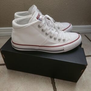 Converse White Canvas Sneakers Classic Design